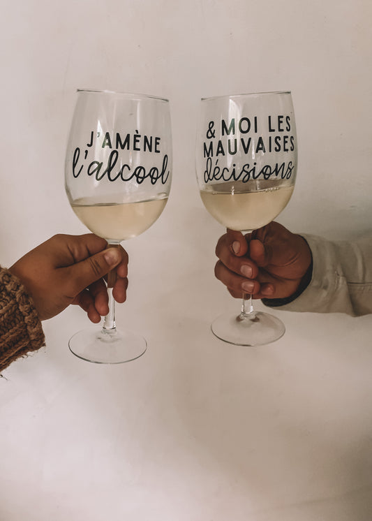 Autocollant DUO J'amène l'alcool/mauvaise décisions